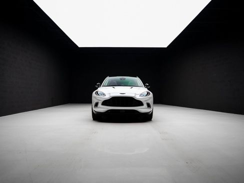 Used 2021 Aston Martin DBX image 84