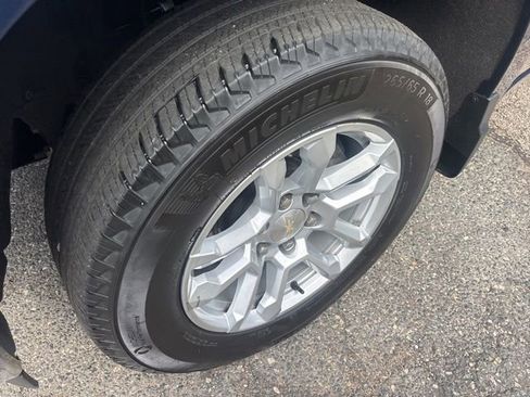 Used 2022 Chevrolet Silverado 1500 LT image 3