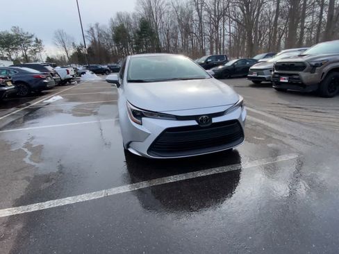 Used 2024 Toyota Corolla LE image 6