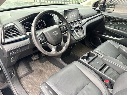 Used 2025 Honda Odyssey Elite image 11