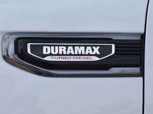 Used 2025 GMC Sierra 1500 AT4 w/ AT4 Premium Package image 11