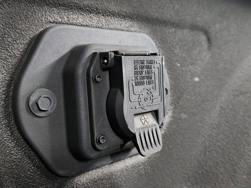 Used 2018 RAM 2500 Laramie w/ Sport Appearance Group image 79