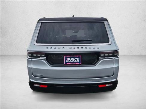 Used 2023 Jeep Grand Wagoneer 4WD w/ Flexible Seating Group image 6