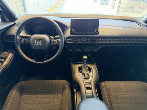 Used 2025 Honda HR-V Sport image 10