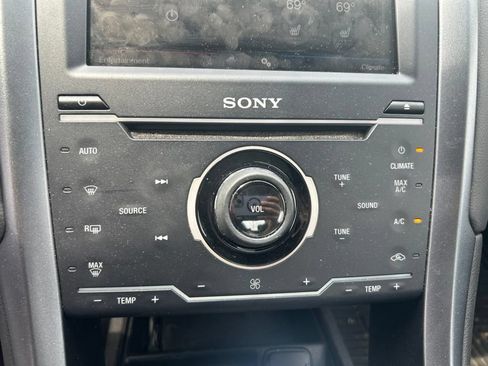 Used 2013 Ford Fusion Titanium FWD image 8