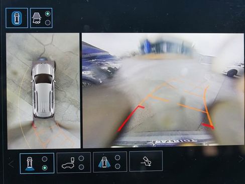 Used 2025 GMC Acadia Elevation FWD image 5