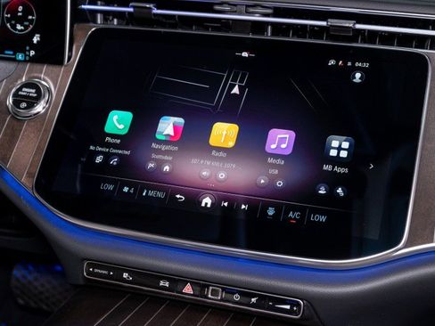 New 2026 Mercedes-Benz E 350 4MATIC Sedan image 19