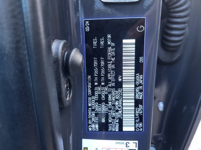 Used 2024 Toyota 4Runner SR5 AWD/4WD image 27