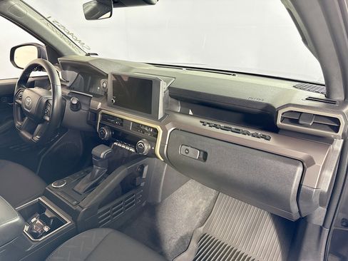 Certified 2025 Toyota Tacoma 2WD Double Cab image 25