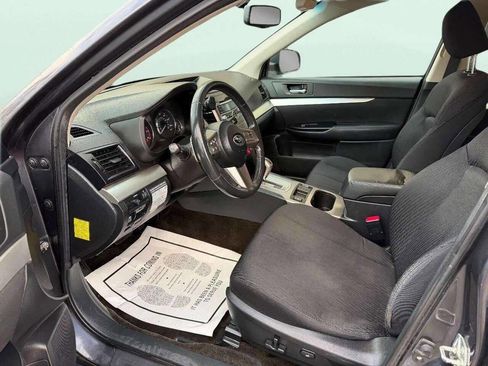 Used 2011 Subaru Outback 2.5i Premium w/ All-Weather Pkg image 10