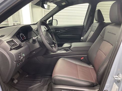 New 2026 Honda Ridgeline Black Edition image 7