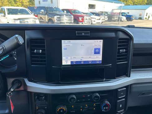 New 2026 Ford F550 4x4 Crew Cab image 41