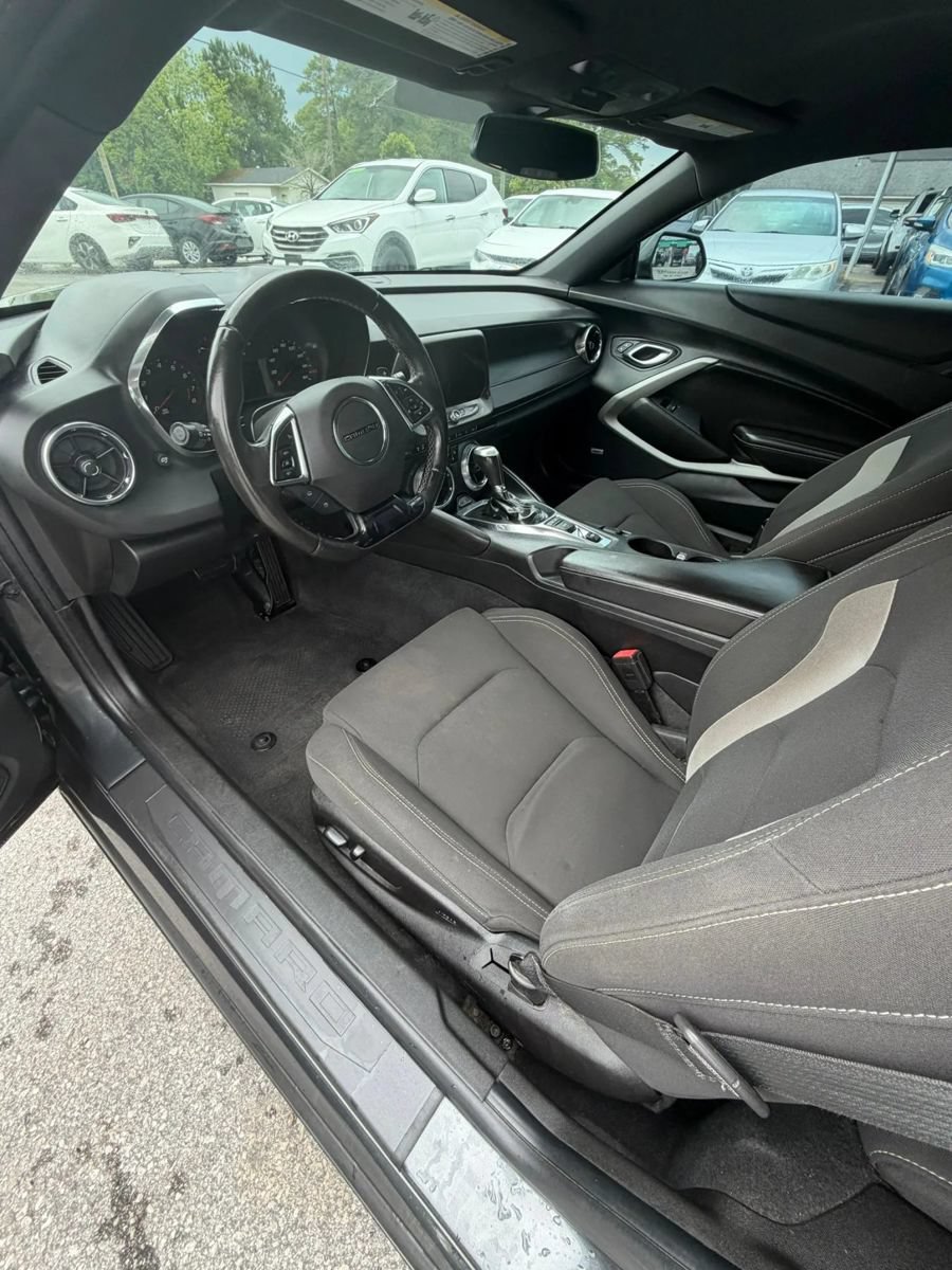 Used 2018 Chevrolet Camaro LT w/ RS Package RWD image 9