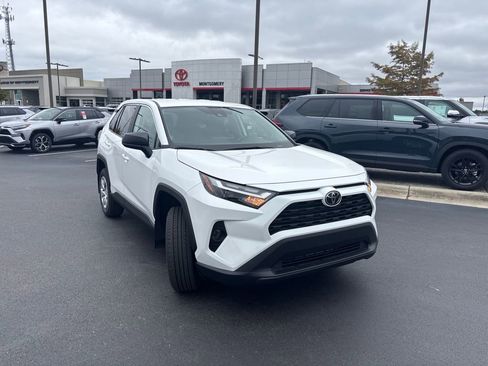 New 2025 Toyota RAV4 LE image 7