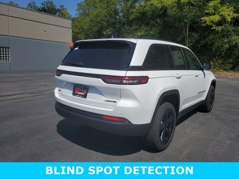 New 2025 Jeep Grand Cherokee Limited w/ Black Appearance Package image 4