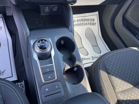 Used 2025 Ford Escape Active image 10