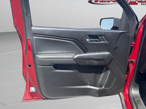 Used 2023 Chevrolet Colorado LT w/ LT Convenience Package II RWD image 19