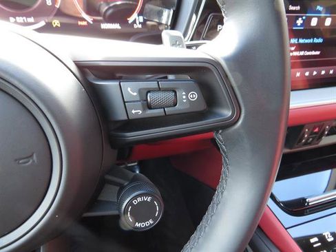 Used 2024 Porsche Cayenne S image 12