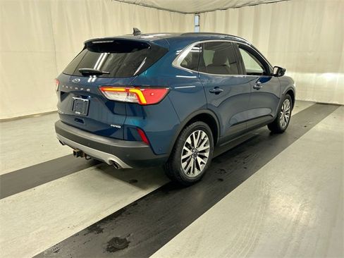 Used 2020 Ford Escape Titanium image 2