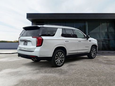 Used 2021 GMC Yukon Denali w/ Denali Premium Package AWD/4WD image 5