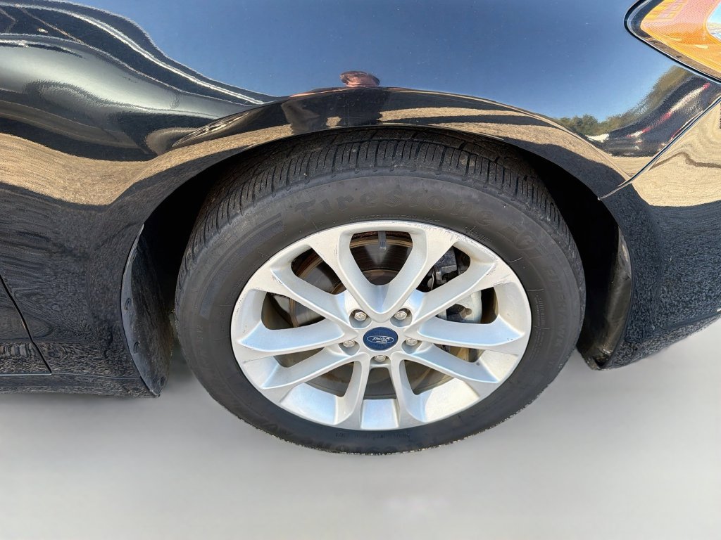 Used 2020 Ford Fusion SE FWD image 10
