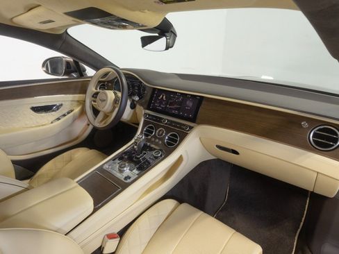 Used 2022 Bentley Continental GT AWD/4WD image 44