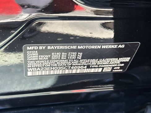 Used 2025 BMW 740i w/ Premium Package RWD image 39