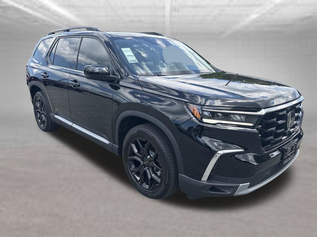 Used 2025 Honda Pilot Touring image 6