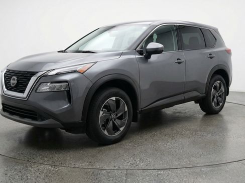 Used 2025 Nissan Rogue SV AWD/4WD image 3