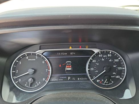Used 2025 Nissan Rogue SV FWD image 22