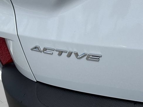 Used 2025 Ford Escape Active AWD/4WD image 27