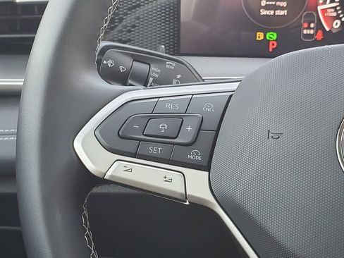 New 2026 Volkswagen Tiguan SE FWD image 23
