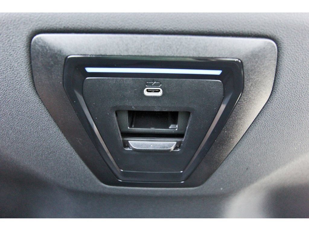 Used 2024 BMW i5 eDrive40i w/ M Sport Package RWD image 14