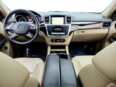 Used 2014 Mercedes-Benz ML 350 ML 350 w/ Premium 1 Package image 19