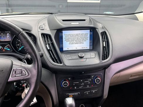 Used 2017 Ford Escape SE w/ SE Leather Comfort Package image 6