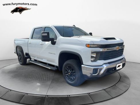 Used 2025 Chevrolet Silverado 2500 LT w/ Convenience Package AWD/4WD image 1