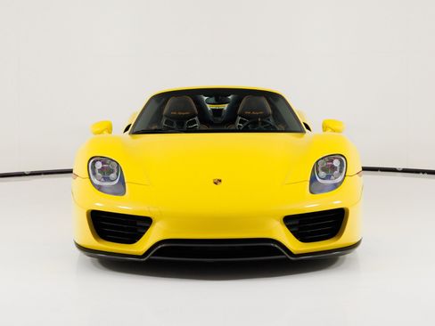 Used 2015 Porsche 918 Spyder AWD/4WD image 10
