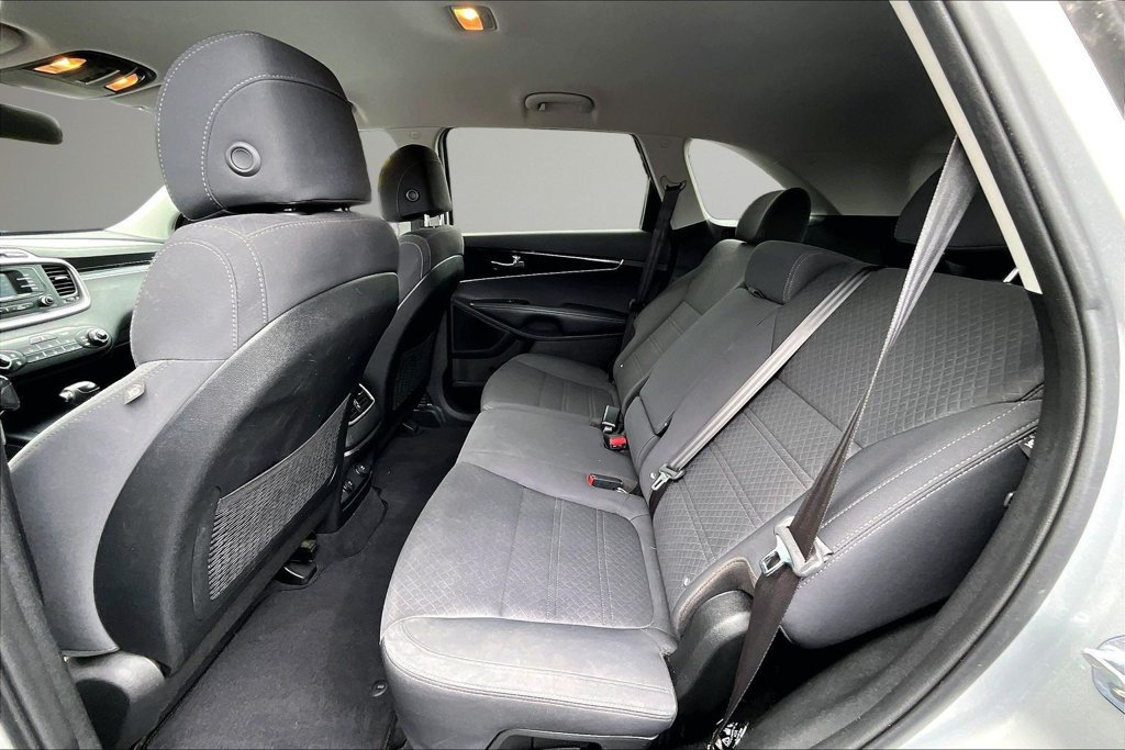 Used 2017 Kia Sorento AWD image 21