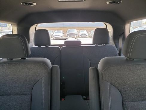 Used 2024 Chevrolet Traverse LT w/ Midnight/Sport Edition FWD image 18