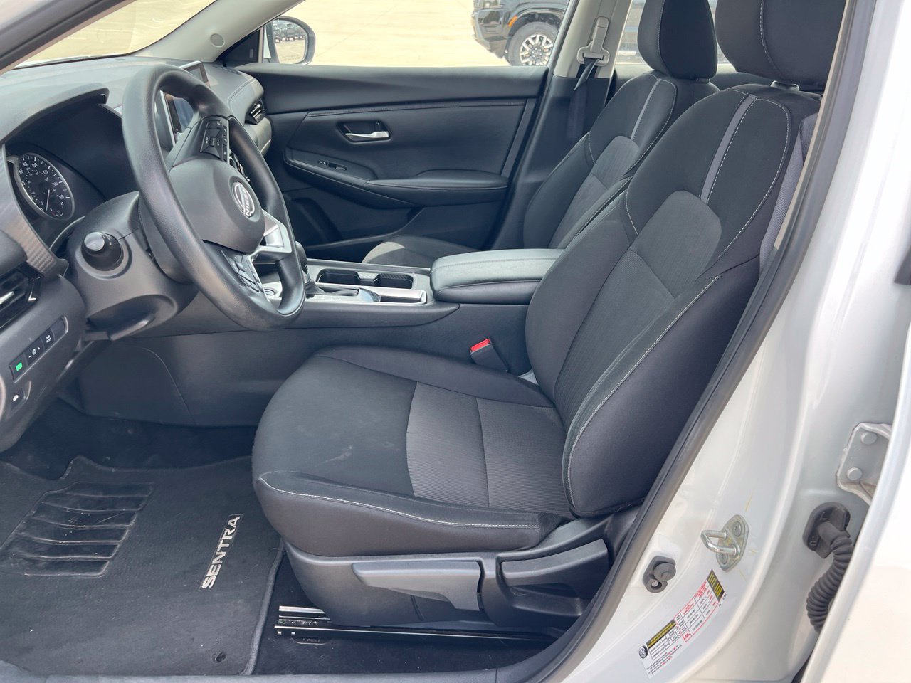Used 2025 Nissan Sentra SV FWD image 6
