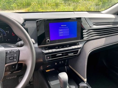 Used 2026 Toyota Camry LE FWD image 25