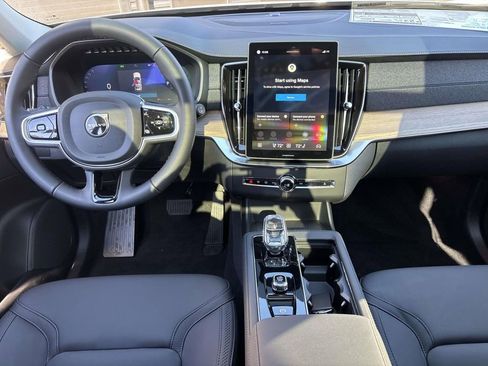 New 2026 Volvo XC90 B6 Plus w/ Protection Package Premier image 28