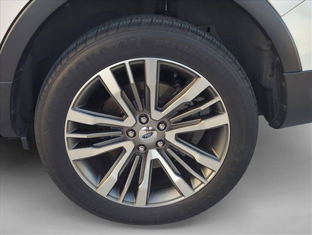 Used 2019 Ford Explorer Platinum AWD/4WD image 6