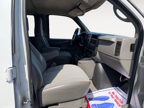 Used 2004 Chevrolet Express 3500 Extended Passenger w/ LS Preferred Equipment Group RWD image 15