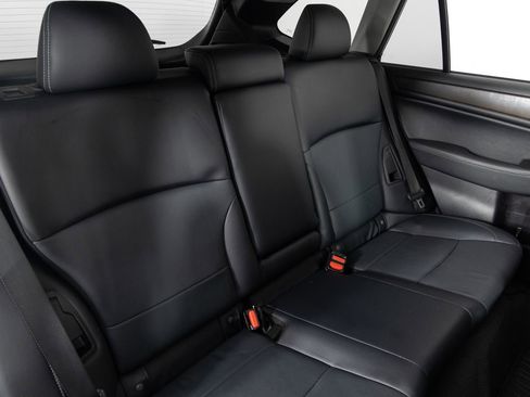 Used 2017 Subaru Outback 3.6R Limited image 24