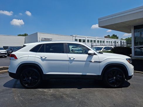 Certified 2023 Volkswagen Atlas Cross Sport SE w/ Panoramic Sunroof Package AWD/4WD image 7