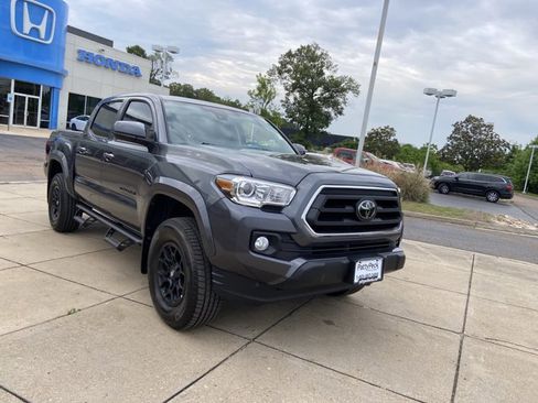 Used 2021 Toyota Tacoma SR5 image 2