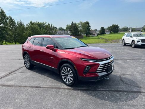 Used 2025 Chevrolet Blazer Premier w/ Driver Confidence II Package FWD image 1