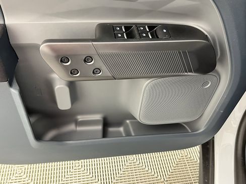 New 2025 Ford Maverick XL w/ Equipment Group 101A image 17