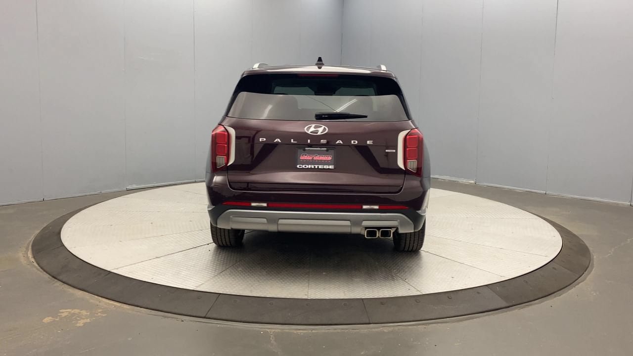 Used 2024 Hyundai Palisade Limited AWD/4WD image 4